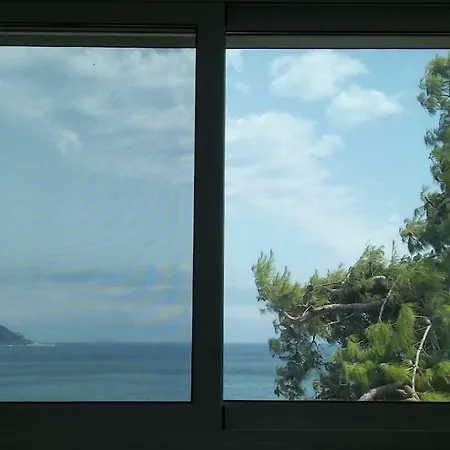Kymi Bay House